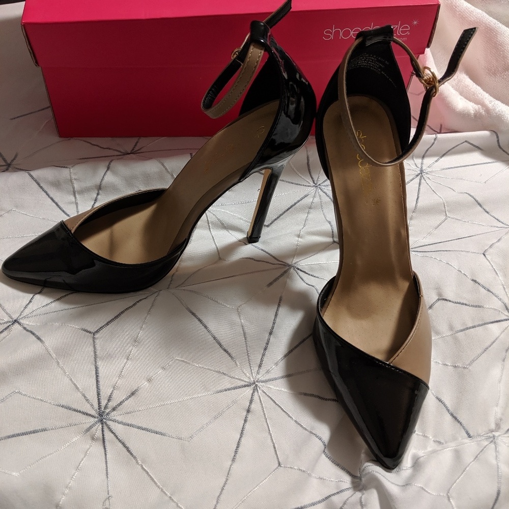 Shoedazzle pumps 5.5
